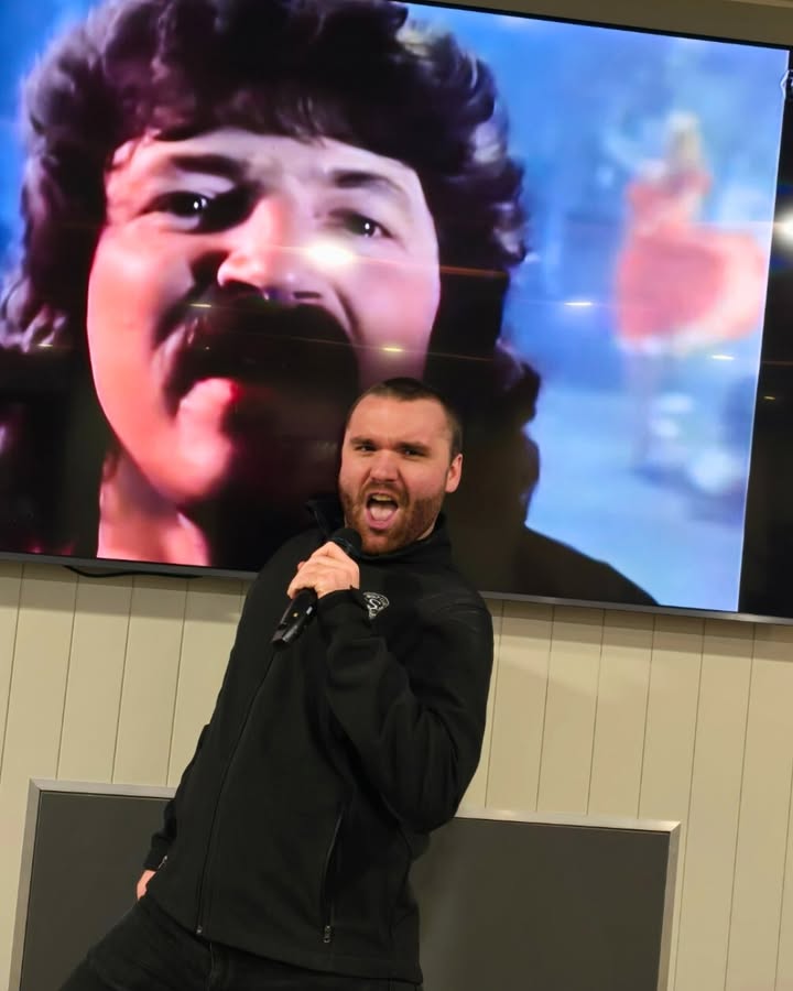 Featured image for “Saturday Night Karaoke Launch: Sing Your Heart Out at Singleton Golf Club”