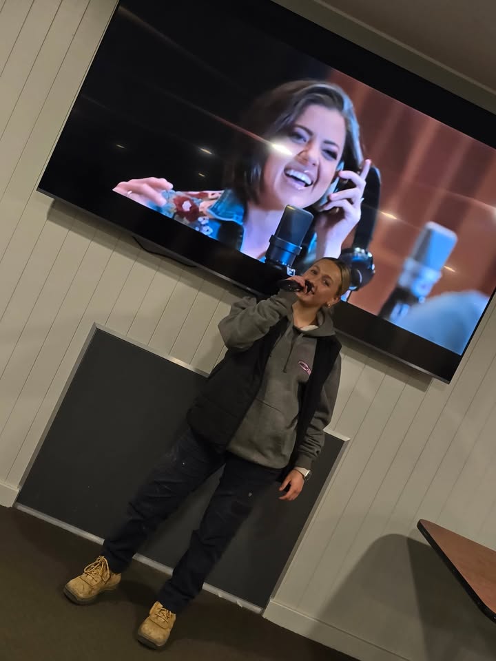 Featured image for “Jerry’s Karaoke Night: Sing Your Heart Out at Singleton Golf Club”