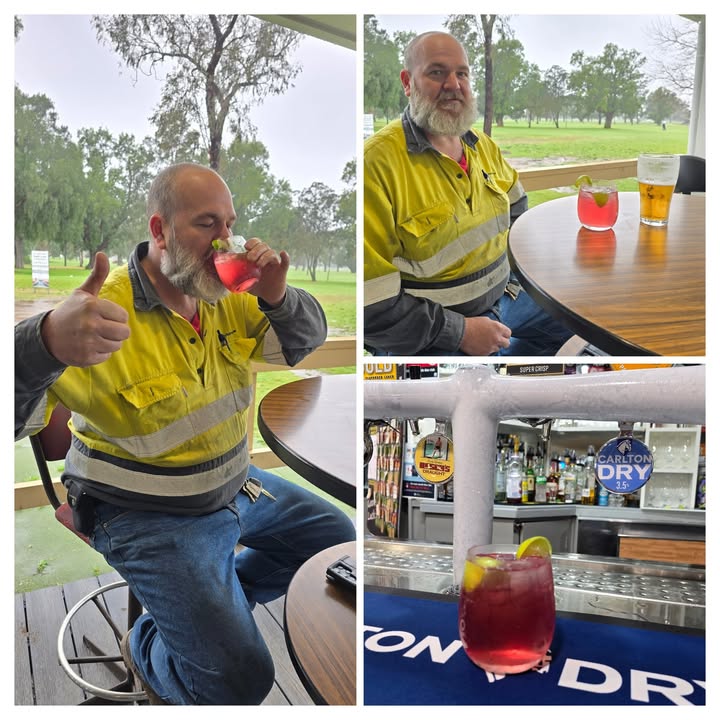 Featured image for “Cranberry Caddy Cocktail Special: $10 All Weekend at Singleton Golf Club”