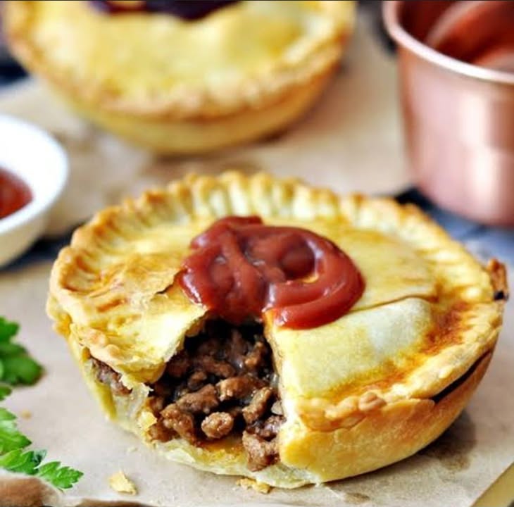 Featured image for “Saturday Morning Pies and Delicious Eats at Singleton Golf Club”