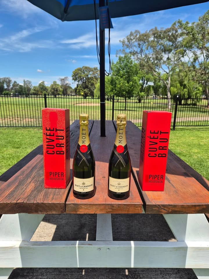 Featured image for “Melbourne Cup Event: Best Dressed Prizes at Singleton Golf Club”