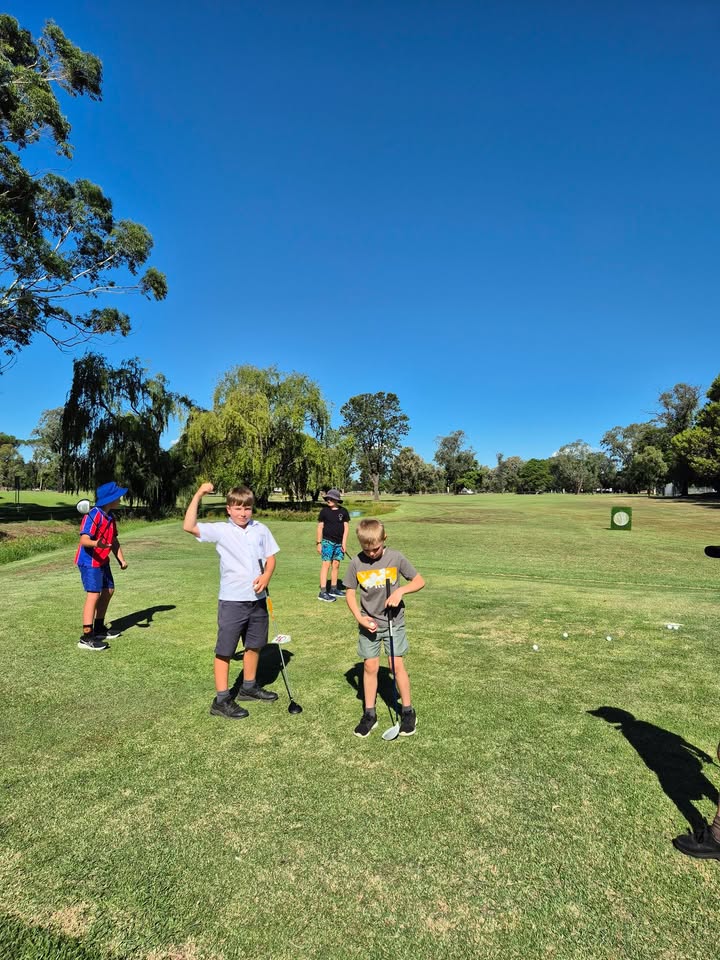 Featured image for “Junior Golf Clinics Return to Singleton Golf Club”