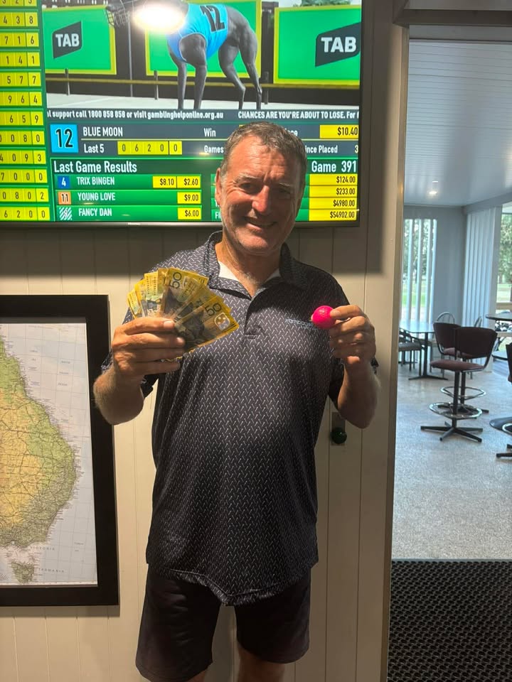 Featured image for “Friday Raffles and Putt For Cash at Singleton Golf Club”